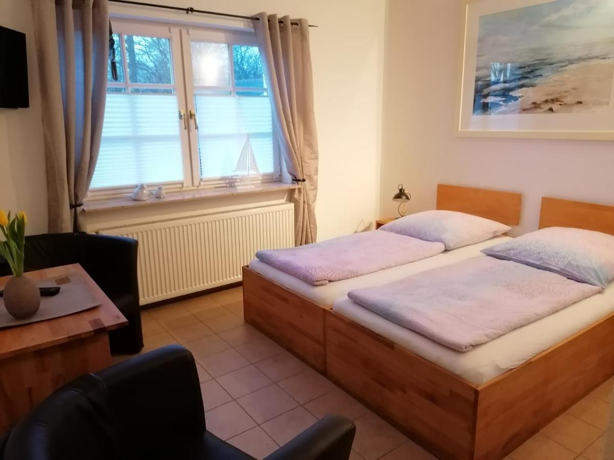 Boddenhus Auf Ruegen - Ferienwohnungen Und Pension Rappin Exteriér fotografie