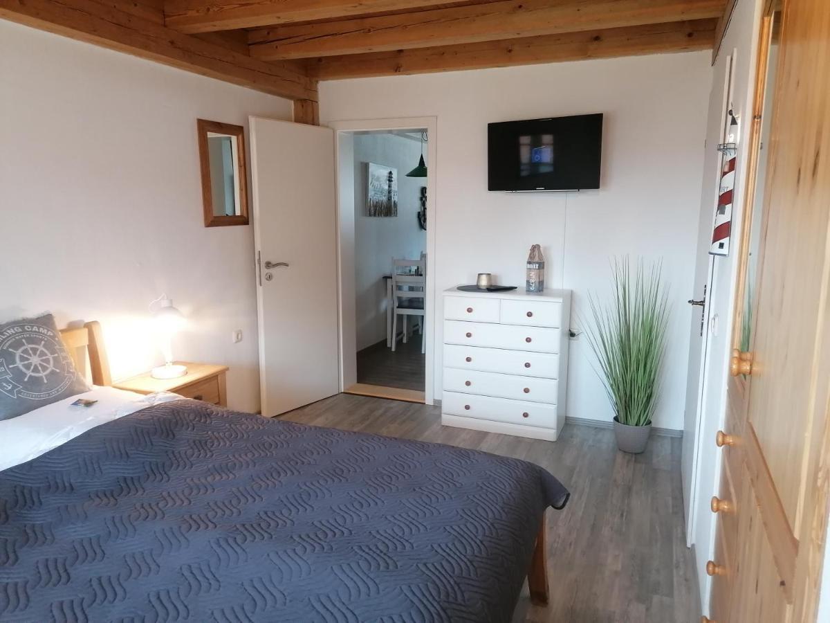 Boddenhus Auf Ruegen - Ferienwohnungen Und Pension Rappin Exteriér fotografie