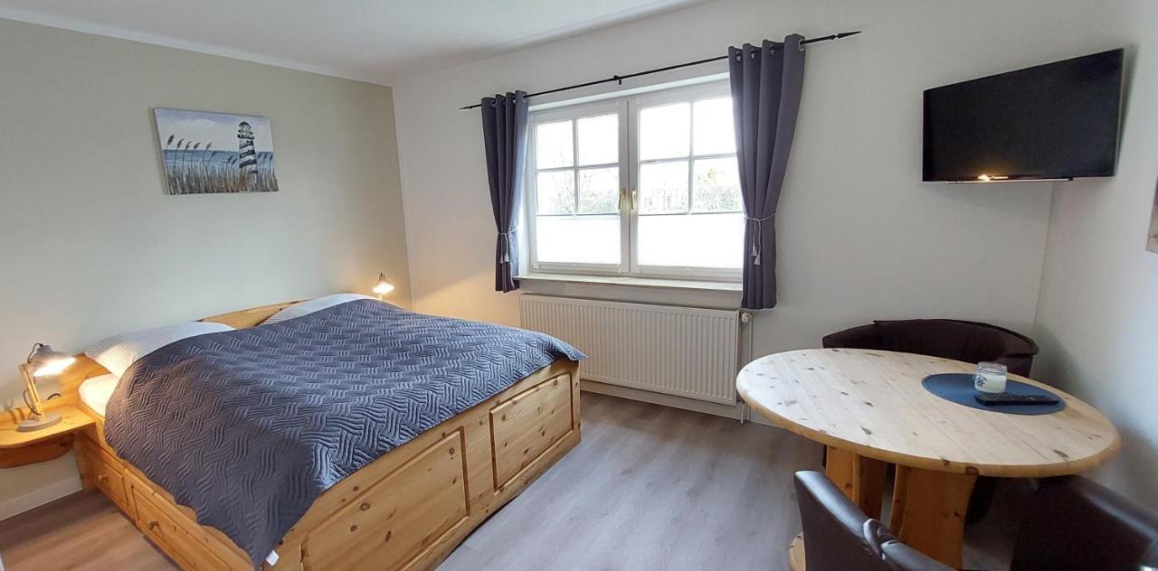 Boddenhus Auf Ruegen - Ferienwohnungen Und Pension Rappin Exteriér fotografie