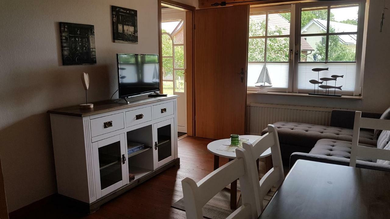 Boddenhus Auf Ruegen - Ferienwohnungen Und Pension Rappin Exteriér fotografie